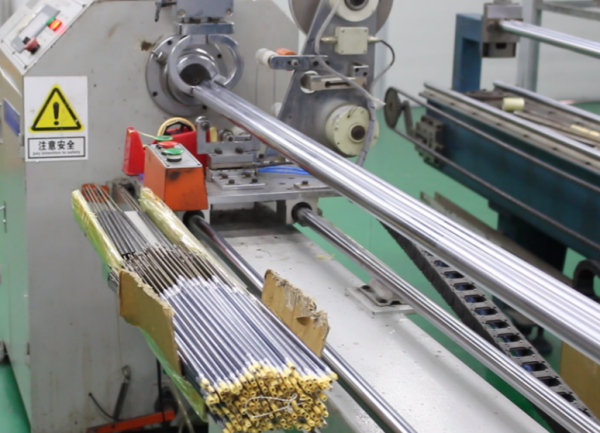 碳纤维热塑与冷塑：材料界的“双雄争霸”